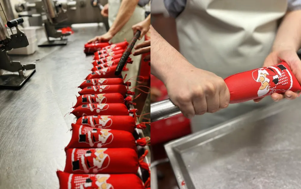 Naturgereifte Salami im Weihnachtsgewand bei der Fleischerei Starke in Dresden