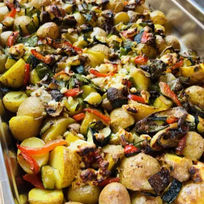Partyservice Dresden: Mediterrane Ofenkartoffeln mit Zucchini und Paprika
